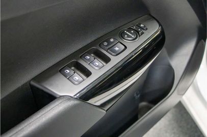 Car image 37