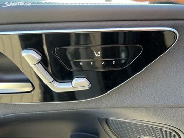 Car image 38