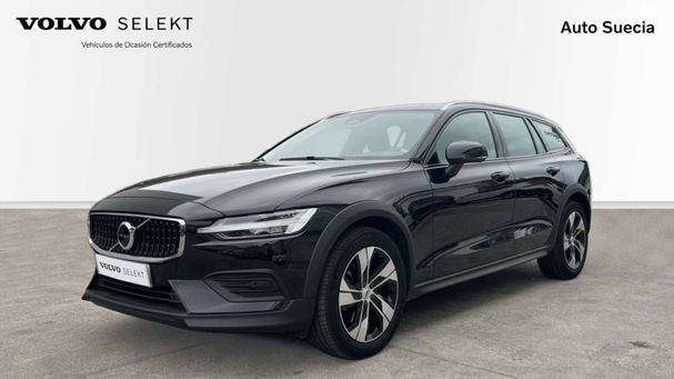 Volvo V60 Cross Country AWD B4 145 kW image number 1