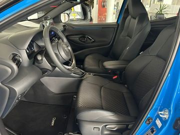 Car image 12