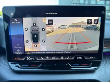 Car image 24
