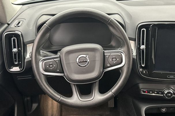 Volvo XC40 T3 Momentum 120 kW image number 13