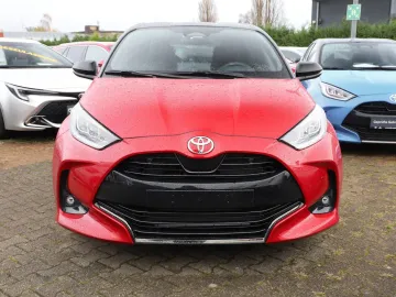 Car image 3