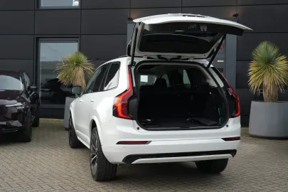 Car image 32