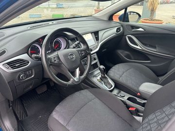 Car image 10