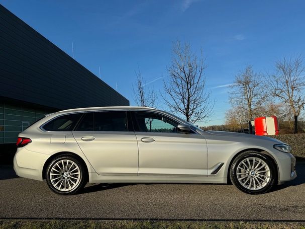 BMW 530d Touring 211 kW image number 2