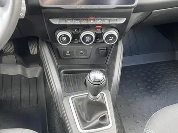 Car image 24