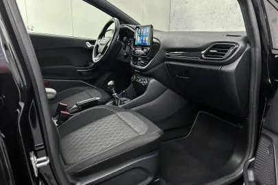 Car image 33