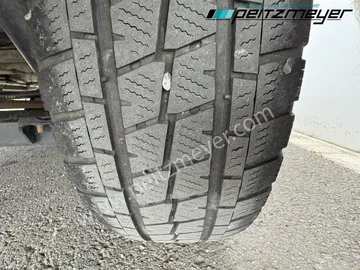 Car image 37