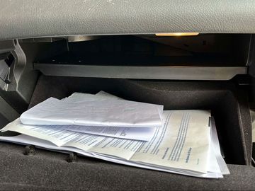 Car image 40