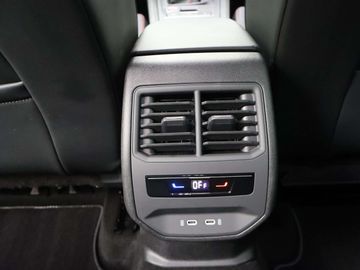 Car image 36