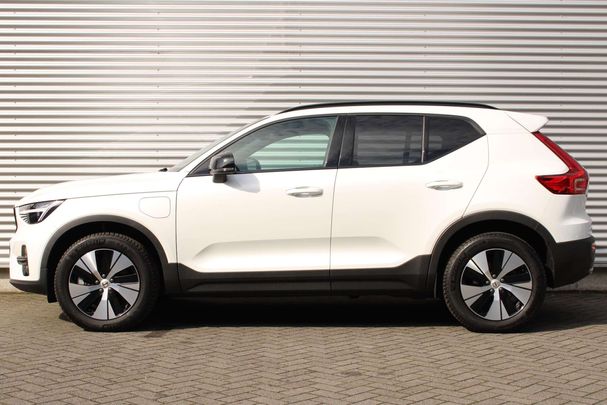 Volvo XC40 Recharge Plug-in Hybrid T4 Plus Dark 155 kW image number 8