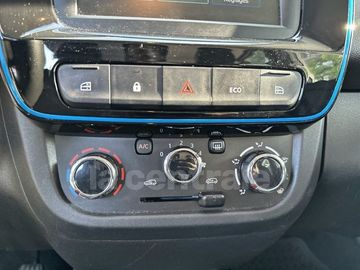 Car image 36