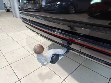 Car image 48