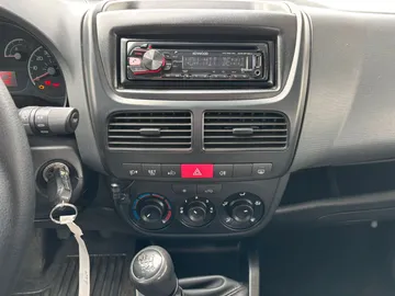 Car image 20