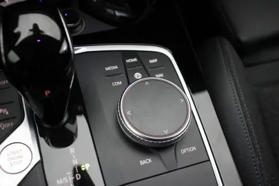 Car image 35