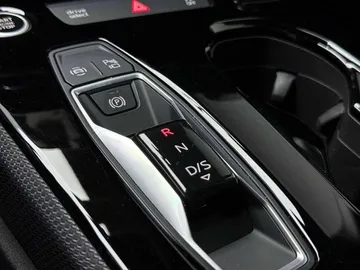 Car image 37