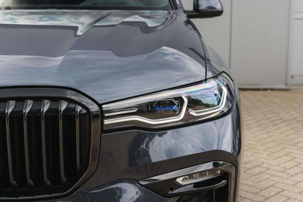 BMW X7 M50i xDrive 390 kW image number 44