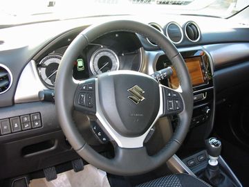 Car image 8