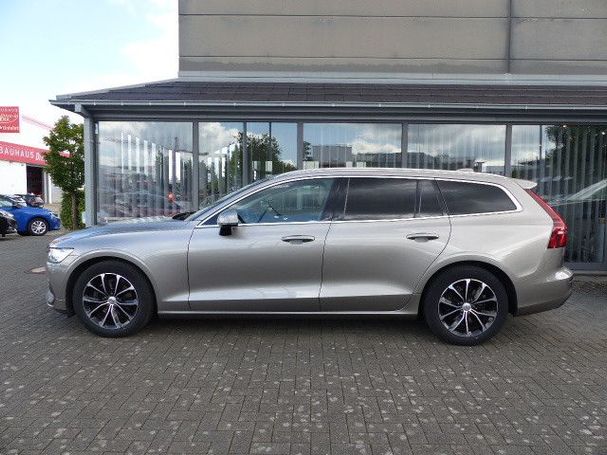 Volvo V60 D3 Momentum 110 kW image number 3