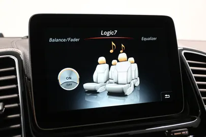 Car image 36