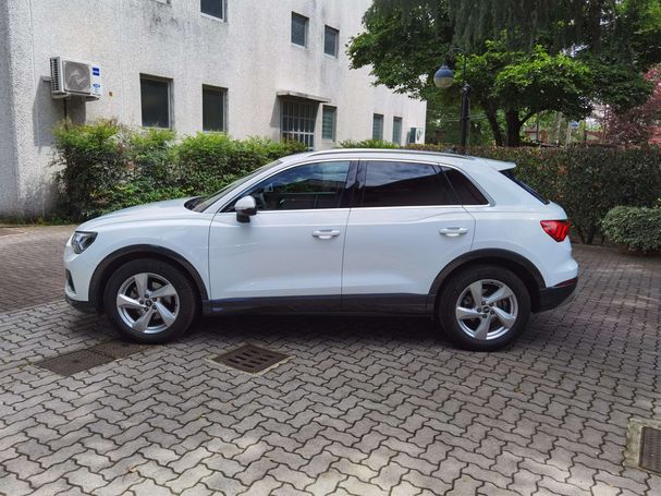 Audi Q3 35 TDI S tronic Advanced Business 110 kW image number 8