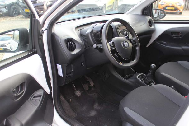 Toyota Aygo 51 kW image number 4