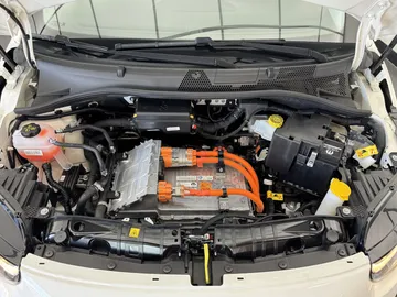 Car image 28