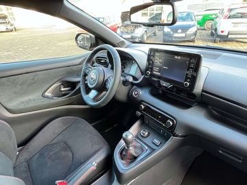 Car image 15