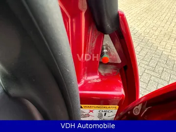 Car image 28