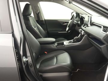 Car image 30