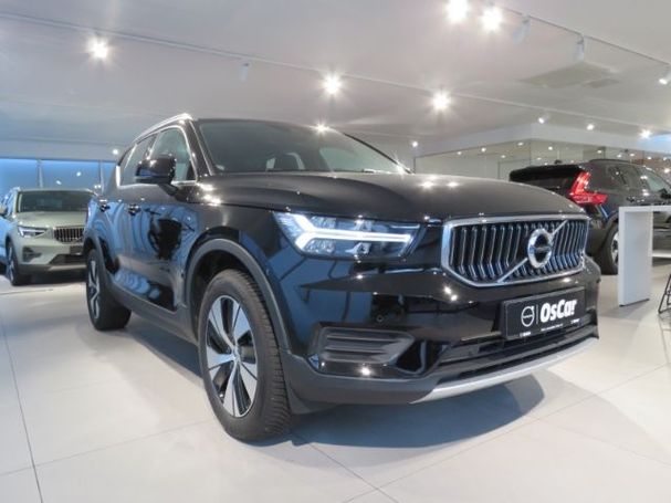 Volvo XC40 Plug-in Hybrid T4 Inscription Expression 155 kW image number 2