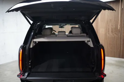 Car image 29