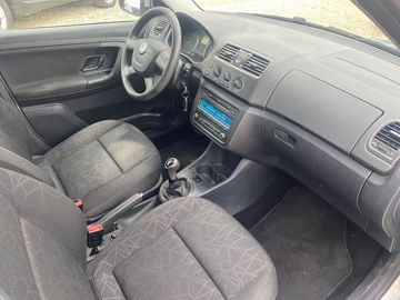 Car image 13