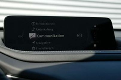 Car image 26