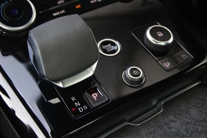 Car image 37