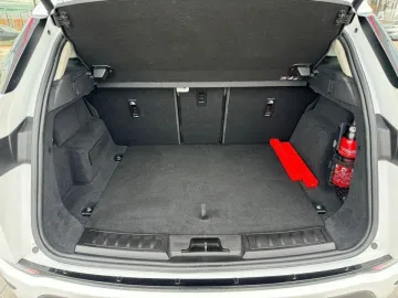 Car image 40