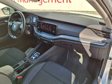 Car image 35