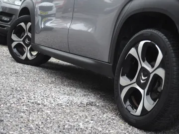 Car image 29