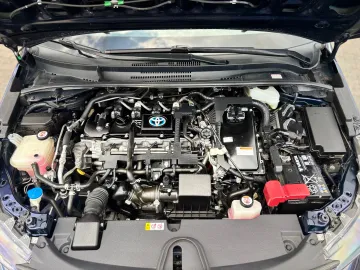 Car image 30