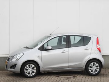 Car image 3