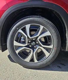 Car image 18