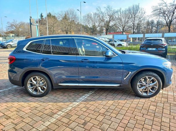 BMW X3 xDrive20d Advantage 140 kW image number 4