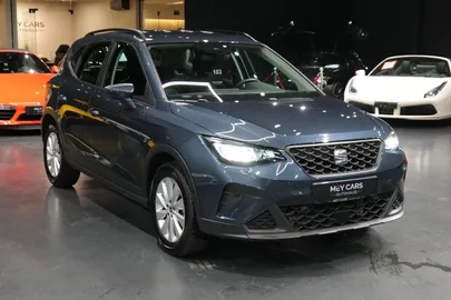 Car image 3