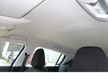 Car image 33