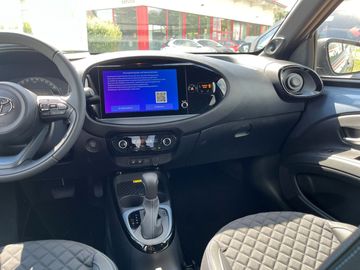 Car image 11