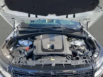 Car image 25