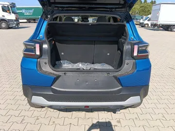 Car image 24