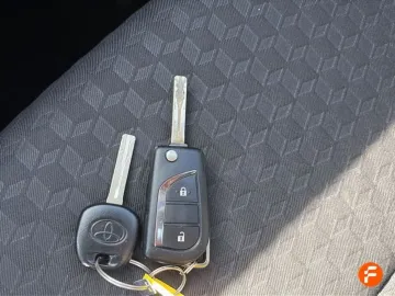 Car image 27