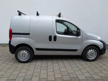 Car image 25